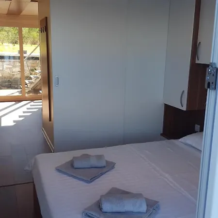 Hausboot - Floating House Water Lily 船屋 *