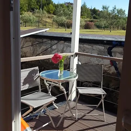 Hotel en barco Hausboot - Floating House Water Lily *