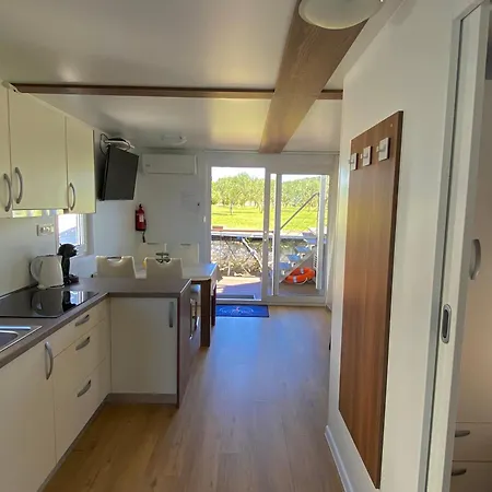 Hausboot - Floating House Water Lily 풀라