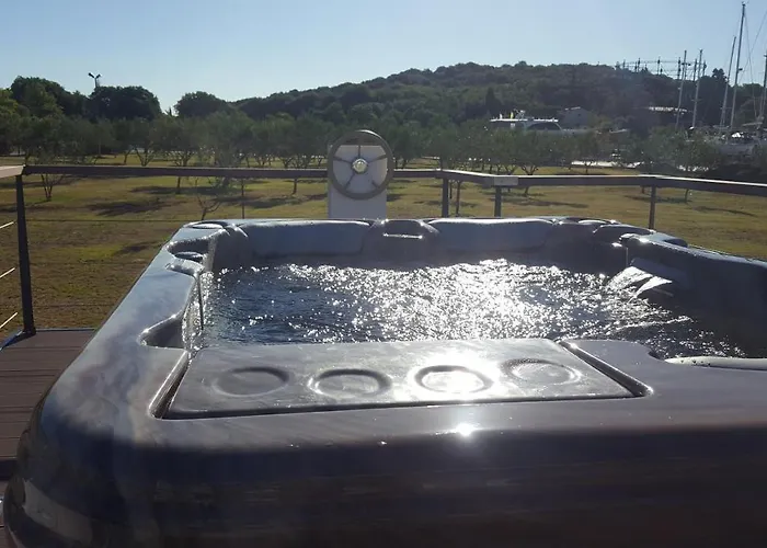 Hausboot - Floating House Water Lily * 풀라