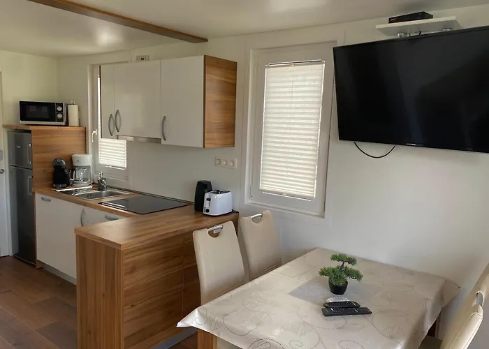 Hausboot - Floating House Water Lily 풀라