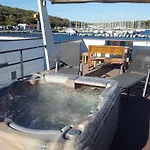 Ботель Hausboot - Floating House Water Lily *