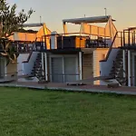Ботель Hausboot - Floating House Water Lily *